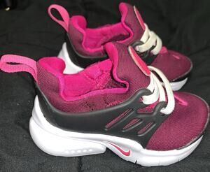 Toddler Nike shoes (Little Presto TD Sangria)Size 5C Toddlers